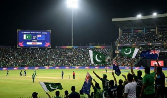 پاک بمقابلہ نیوزی لینڈ سپر