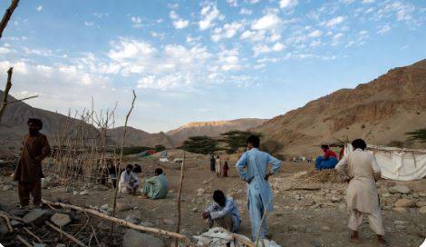 پاکستان غربت میں اضافے کے اعداد و شمار جاری